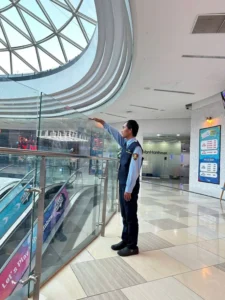 Vạn Hạnh Mall nâng cao biện pháp an toàn sau vụ người rơi lầu tử vong
