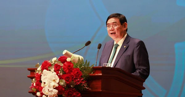 Chủ tịch BIDV: Thuế quan Mỹ đe dọa 300.000 tỷ đồng dư nợ tín dụng
